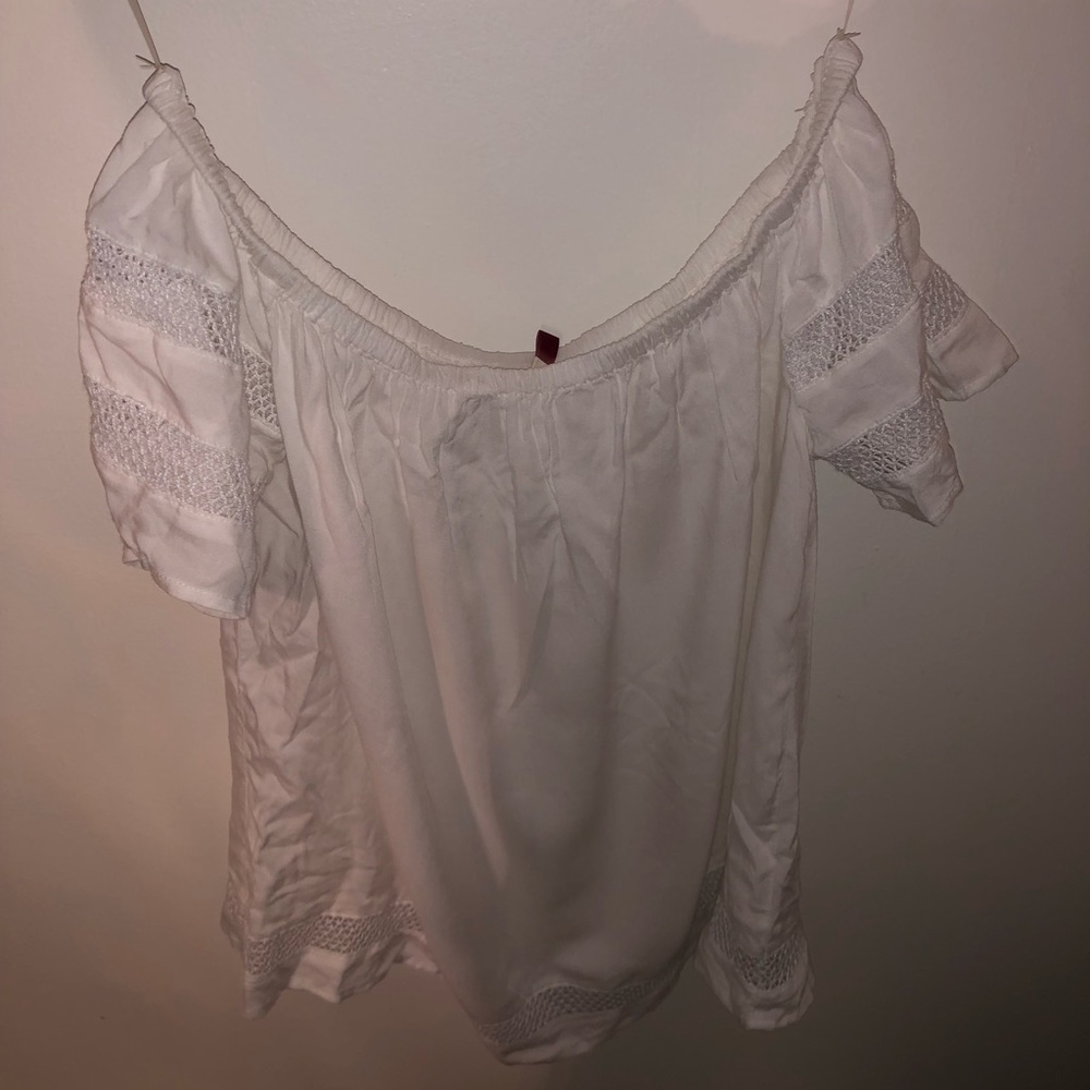 Off the shoulder top, size: medium